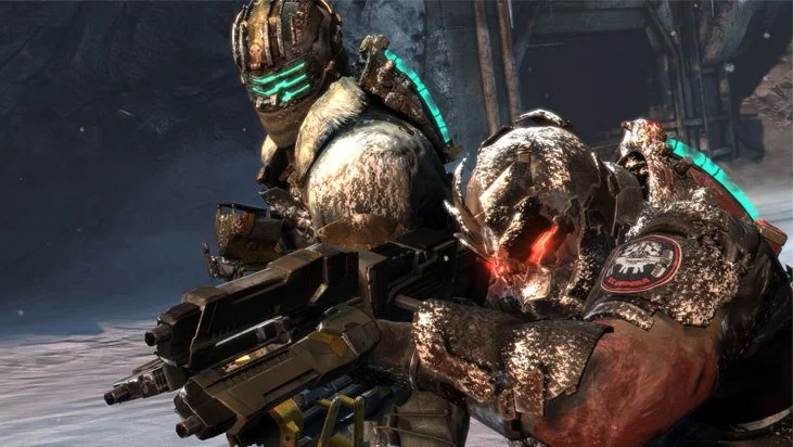 Dead Space 3 John Carver covering Isaac in the blizzard