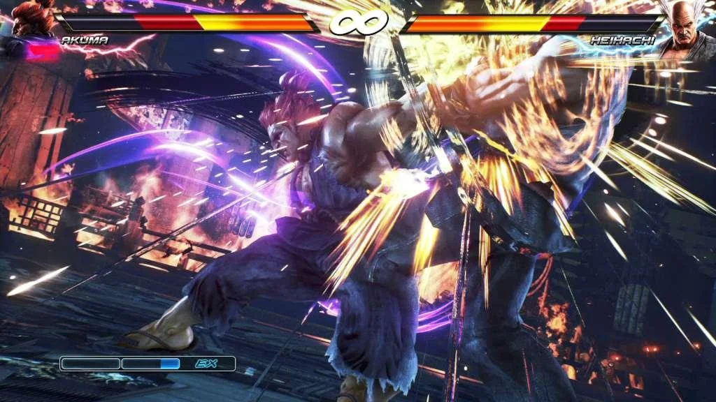 Versus screen labeled Akuma and Heihachi during a fiery strike with full health bars