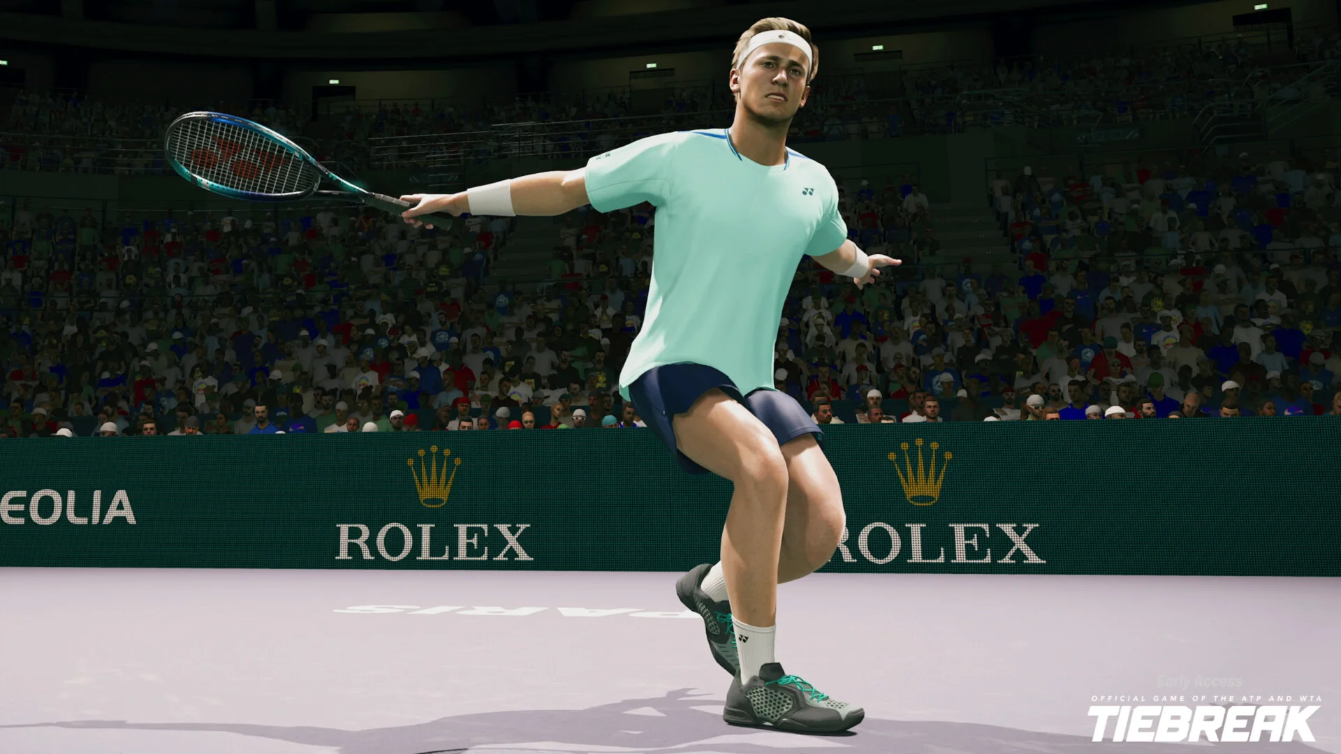 Mint Yonex swing on a Paris hard court, Rolex boards, player with a white headband
