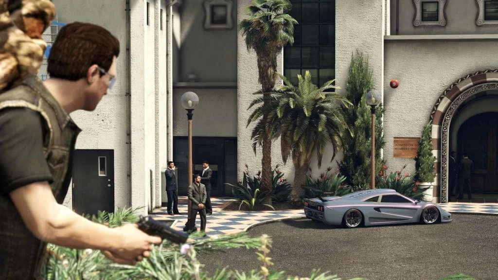 GTA V pause-menu swap on a United Kingdom serial
